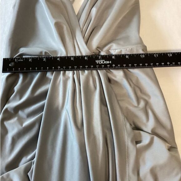 Aeom Dress Women’s Size XS Color Silver Cocktail Dress New with Tags - Picture 6 of 8